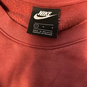 Nike size L in men pink sweater